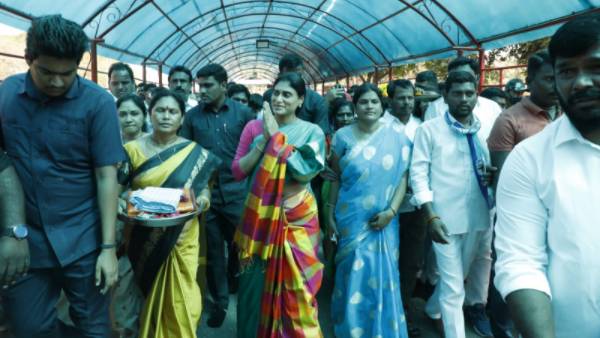 కేసీఆర్ మనసు మార్చేలా.. కేసీఆర్ మనసు మార్చేలా..