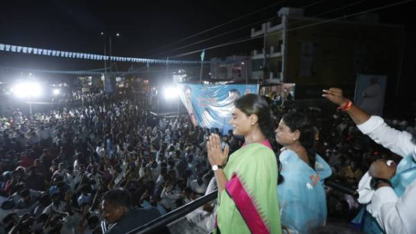  క‌మీష‌న్ల కోస‌మే అప్పులు చేసి, కాళేశ్వ‌రం క‌ట్టిండు.. మండి పడ్డ షర్మిళ