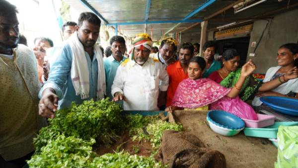 కేంద్ర విదానాలపై మండిపడ్డి సీఎల్పీ నేత భట్టి కేంద్ర విదానాలపై మండిపడ్డి సీఎల్పీ నేత భట్టి