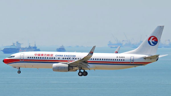 అంటుకున్న కార్చిచ్చు.. అంటుకున్న కార్చిచ్చు..