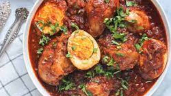 కోడికూర వందలేదని చెల్లెలితో గొడవ పడిన అన్న