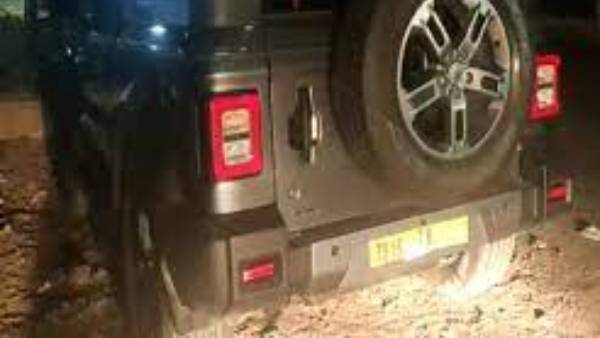 షకీల్ కజిన్ మీర్జా..