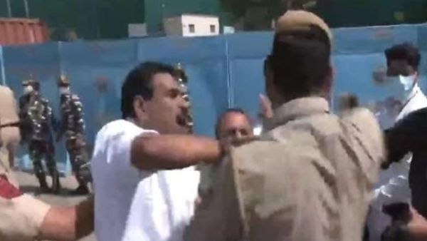 మోడీతో విజయన్ భేటీ వేళ