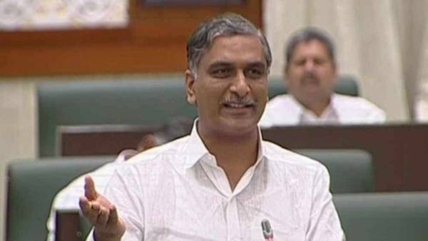 ఆస్పత్రుల్లో పని చేసే పారిశుధ్య సిబ్బందికి వేతనాల పెంపు