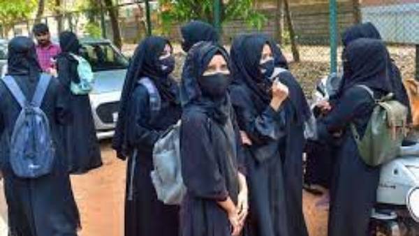  సుప్రీం కోర్టును ఆశ్రయించిన విద్యార్థులు