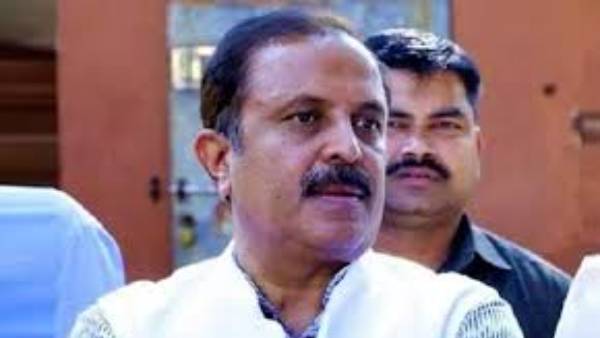 పసుపు బోర్డు తెస్తా .. ఫ్యాక్టరీ ప్రభుత్వపరం చేస్తా అన్నట్టే మీ ఎంపీల డ్రామాలు : మధు యాష్కీ