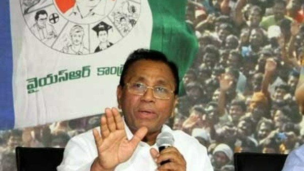 మేకపాటి కుటుంబానికి అండగా నిలుస్తాం మేకపాటి కుటుంబానికి అండగా నిలుస్తాం