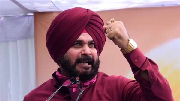 సిద్దూ పై కాంగ్రెస్ నేతల ఫైర్