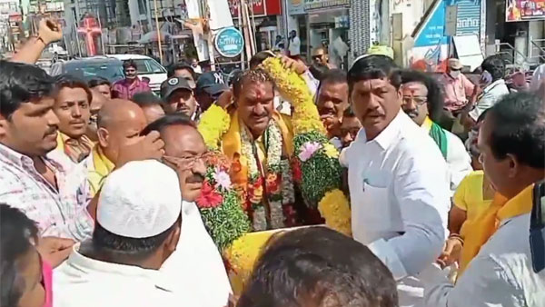 టీడీపీ అసెంబ్లీని బహిష్కరిస్తే చీఫ్ సెక్రటరీని కలుస్తా టీడీపీ అసెంబ్లీని బహిష్కరిస్తే చీఫ్ సెక్రటరీని కలుస్తా