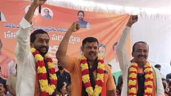 తెలంగాణకు బుల్డోజర్లు వస్తున్నాయంటూ రాజా సింగ్ తెలంగాణకు బుల్డోజర్లు వస్తున్నాయంటూ రాజా సింగ్