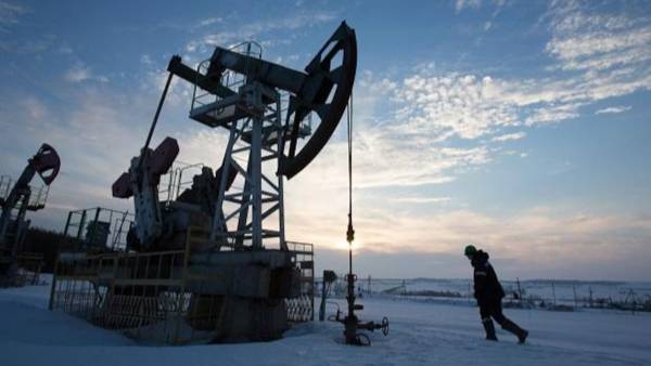 ఆంక్షల ప్రభావం.. ఆంక్షల ప్రభావం..