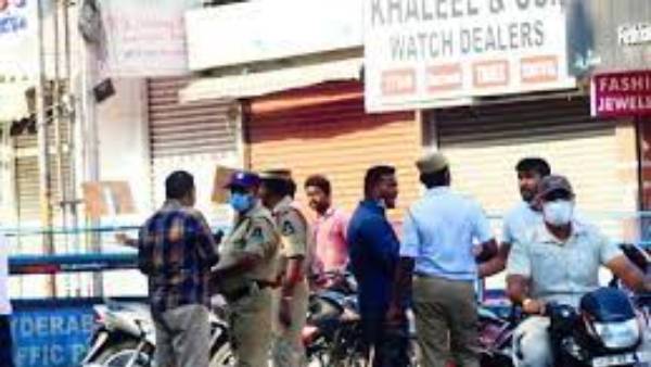 వాహనాలపై స్టిక్కర్లు అంటిస్తే కఠిన చర్యలు