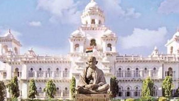  గవర్నర్ ప్రసంగం లేకపోవటంపై నల్లకండువాలతో బీజేపీ ఎమ్మెల్యేల నిరసన 