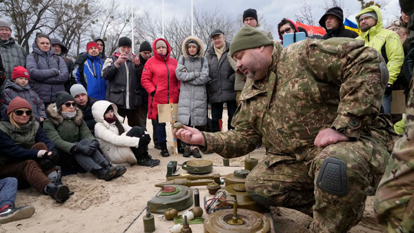 భారత సైన్యంలో చేరాలని ఆశపడ్డాడు