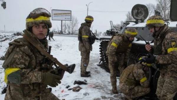 పోలీసులకు 100 డాలర్లు లంచం ఇచ్చిన సోదరులు పోలీసులకు 100 డాలర్లు లంచం ఇచ్చిన సోదరులు