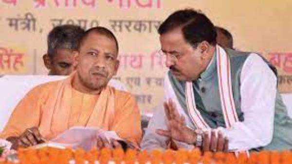  ఇదీ పాఠక్ నేఫథ్యం