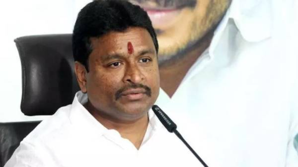 చంద్రబాబు ప్రజలను మోసం చేసినా, మా ప్రభుత్వం మోసం చెయ్యలేదు చంద్రబాబు ప్రజలను మోసం చేసినా, మా ప్రభుత్వం మోసం చెయ్యలేదు