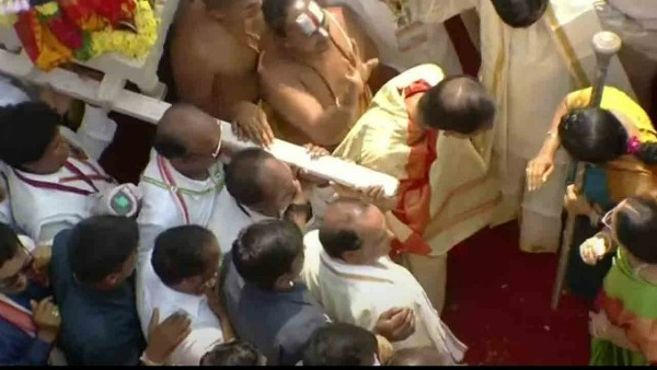  స్వామి దివ్య దర్శనం చేసుకున్న తొలి భక్తుడు కేసీఆర్.. 