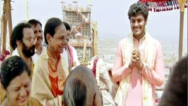 యాదాద్రి ఆలయ పునః ప్రారంభంలో పాల్గొంటున్న కేసీఆర్ కుటుంబం 