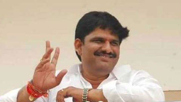  వైసీపీ రాచరిక పాలన: ఆదిరెడ్డి భవానీ, ఏలూరి సాంబశివరావు 