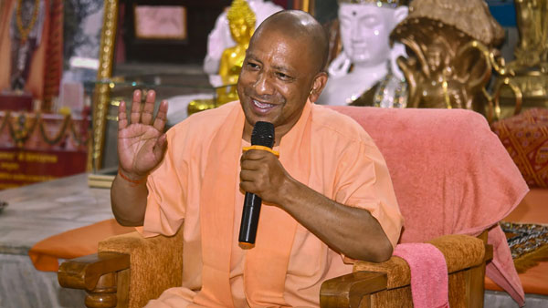 యూపీ మూడో ముఖ్యమంత్రిగా యోగి ఆదిత్యనాథ్