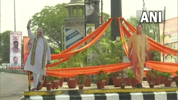 సొంతంగా 255 స్థానాలు.. 