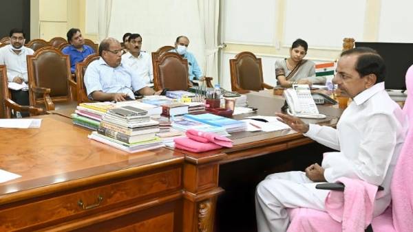 దళితబంధు మరింత వేగవంతం: కేసీఆర్