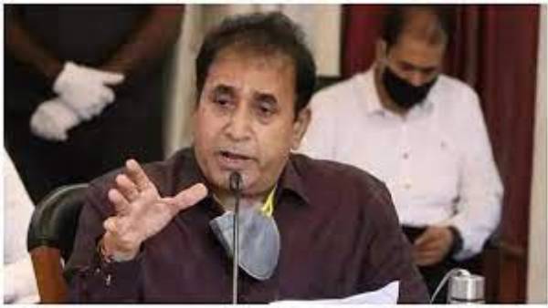  ముంబాయి మాజీ సిటీ పోలీసు కమీషనర్ దెబ్బ