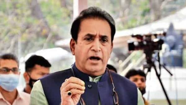  అక్రమ నగదు లావాదేవీలు కేసులో ఈడీ ఎంట్రీ