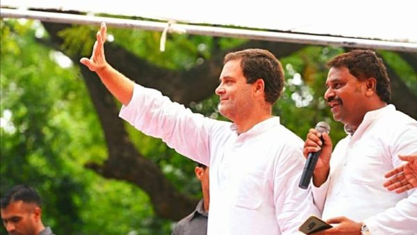 రాహుల్ గాంధీ చెప్పిన మాట వినని రవిని మళ్లీ ఎట్లా పార్టీలోకి తీసుకుంటారు