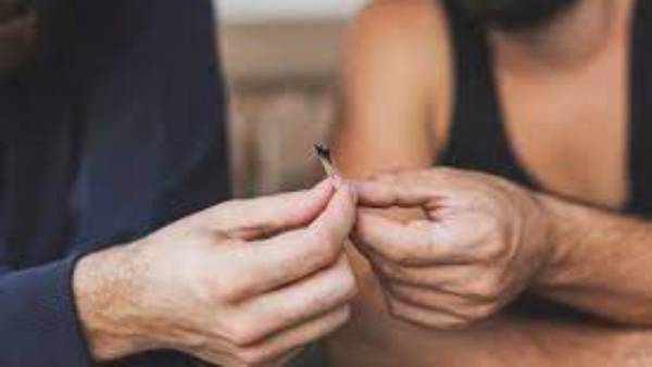 యువతను మత్తుకు బానిసలు కాకుండా చూడాల్సిన బాధ్యత ప్రభుత్వానిది