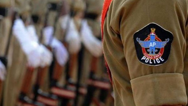 తర్తూరు జాతరలో దిశా యాప్ గురించి వినూత్నం ప్రచారం 