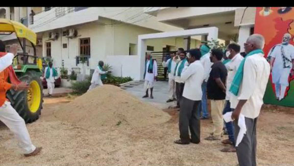 ఎంపీ అరవింద్ కేంద్రం వడ్లు కొనేలా ఒత్తిడి తేవాలని డిమాండ్