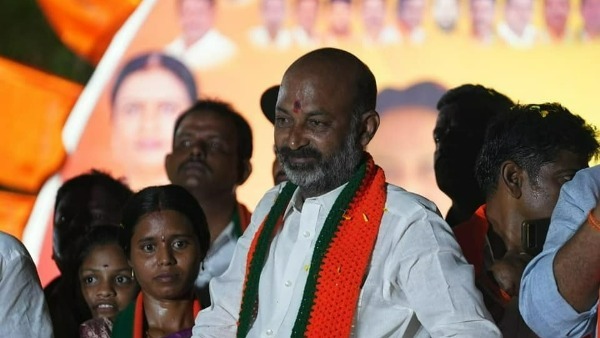 రూ. 4 లక్షలు అప్పులు చేసి ధనిక రాష్ట్రమా?: కేసీఆర్‌పై బండి