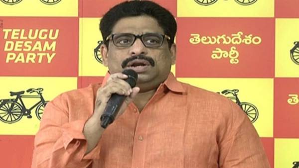 అక్కడ విజయసాయిరెడ్డికి బహిరంగ ఉరి వేసేవారు అక్కడ విజయసాయిరెడ్డికి బహిరంగ ఉరి వేసేవారు