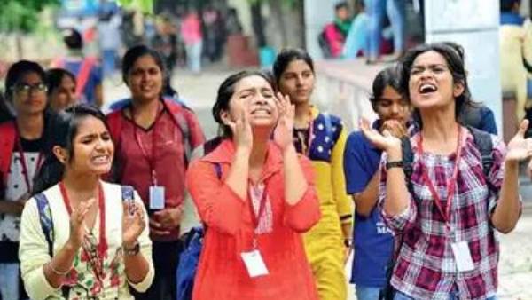 అమ్మాయిలకు ప్రత్యేక కాలేజీ