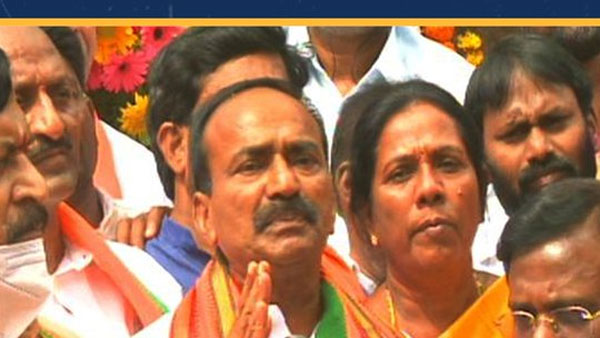 గులాబీ నేతల విషప్రచారం..