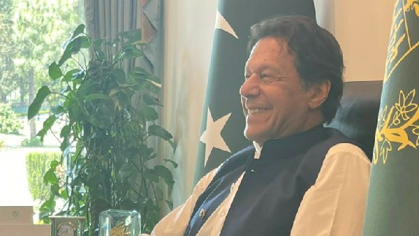 ఇమ్రాన్ పాలిటిక్స్ ఇమ్రాన్ పాలిటిక్స్