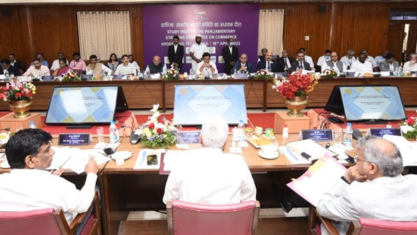 అవకాశాలను సద్వినియోగం చేసుకోవాలి