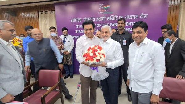 రాజకీయాలకు అతీతంగా ఉన్నప్పుడే