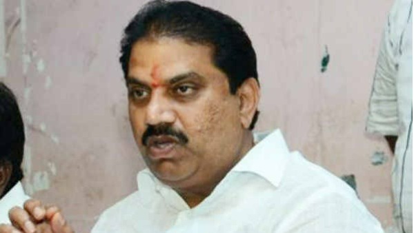 తెలంగాణాకు కల్చర్ నేర్పింది ఏపీ ప్రజలు 