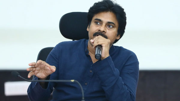 కొత్త జిల్లాలతోనూ ప్రజలకు ఇబ్బందులే: పవన్ కళ్యాణ్