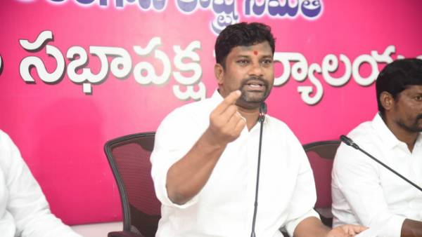  తెలంగాణను బీజేపీ విషపు కౌగిలిలోకి వెళ్ళనివ్వం.. తేల్చి చెప్పిన టీఆర్ఎస్ ఎమ్మెల్యేలు
