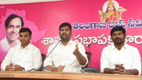  నిరుద్యోగుల ఆత్మహత్యలు ఎందుకు పెరుగాయి.?మోదీ ఇస్తానన్న యేటా కోటి ఉద్యోగాలు ఏమయ్యాయి.?