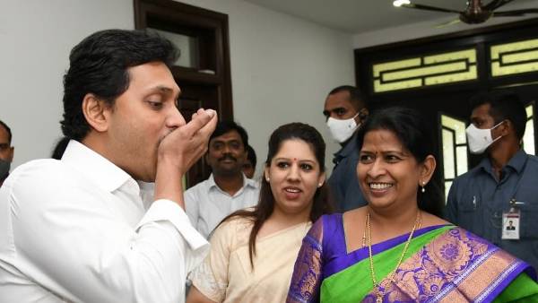 తనపై జగన్ నమ్మకానికి ధన్యవాదాలు తెలిపిన మంత్రి తానేటి వనిత