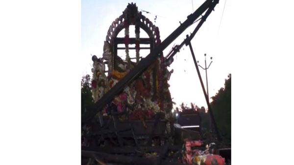 అంతా సంతోషంగా ఉన్న సమయంలో!