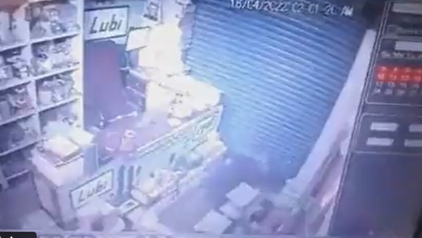 సోషల్ మీడియాలో వైరల్ గా మారిన దొంగ డ్యాన్స్ వీడియో 