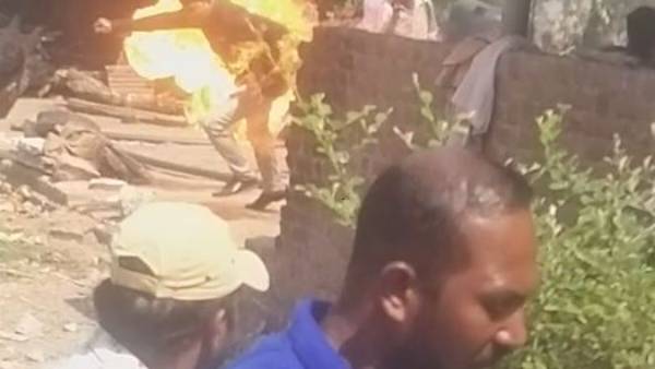 A man poured petrol and set ablaze on SI and officials in Jagtial district: one officer injured A man poured petrol and set ablaze on SI and officials in Jagtial district: one officer injured