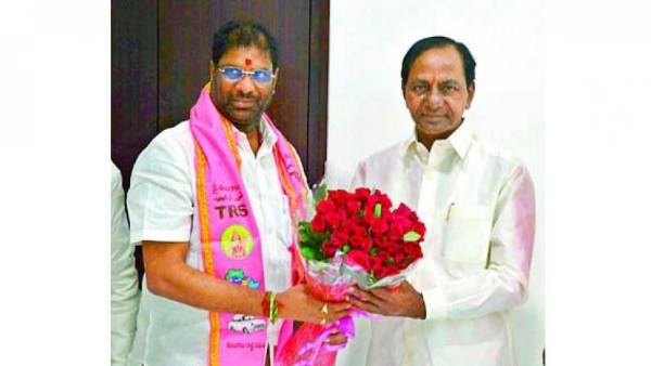 తెరపైకి గాయత్రి రవి