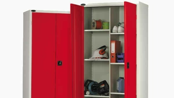 బీరువా పెట్టే విషయంలో వాస్తు పాటించాలి 